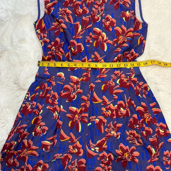 NWOT Athleta Brooklyn Utility
Multicolor Romper
$89 $178 | Size: 8 ; 12 - Picture 9 of 13